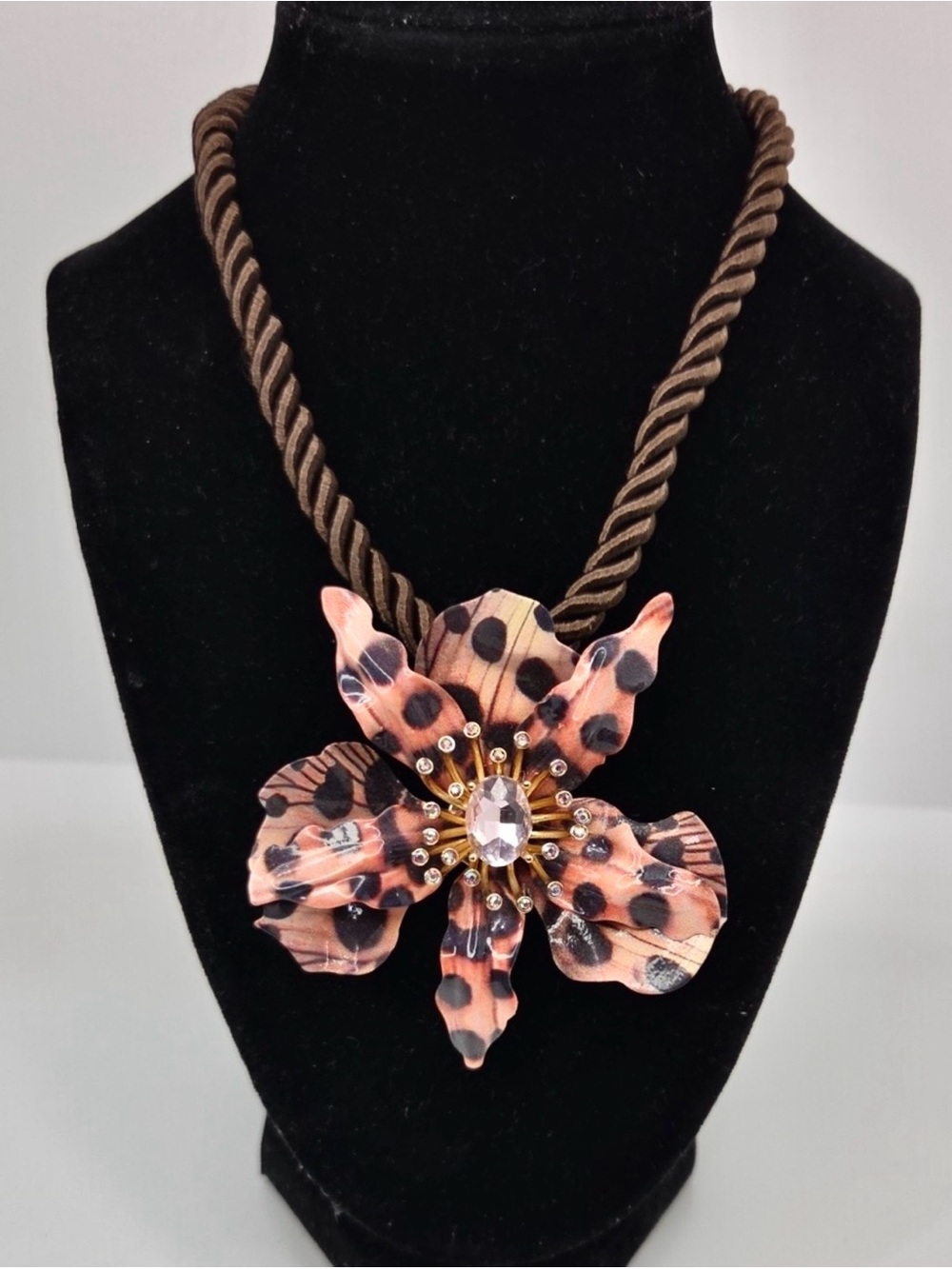 Betsey Johnson Brown & Black Leopard Flower Necklace with Matching Earrings - Picture 4 of 8